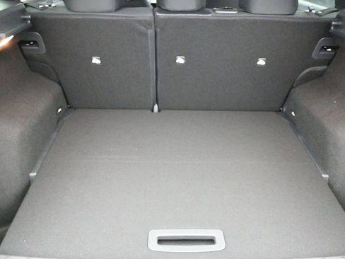 New 2026 Nissan Kicks SV w/ Charging Package image 9