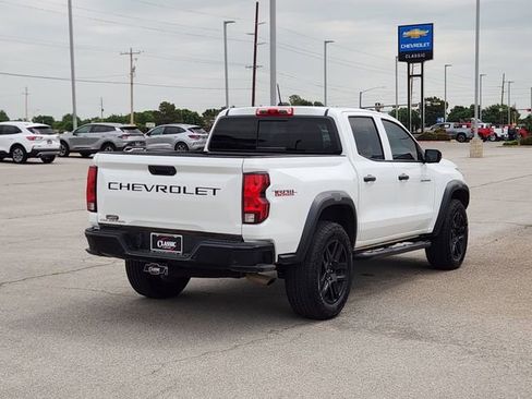 Used 2023 Chevrolet Colorado Trail Boss w/ Technology Package AWD/4WD image 7