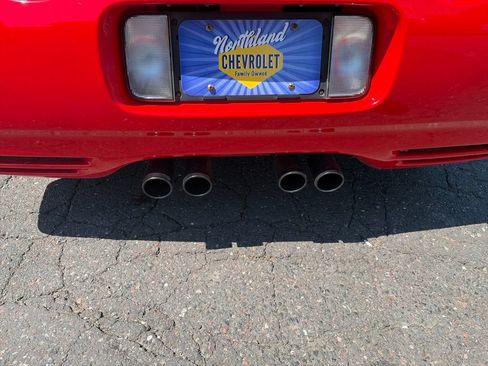 Used 1999 Chevrolet Corvette Coupe RWD image 25