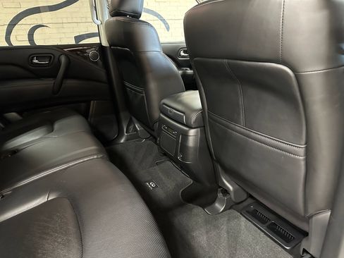 Used 2023 INFINITI QX80 Luxe w/ Cargo Package AWD/4WD image 17