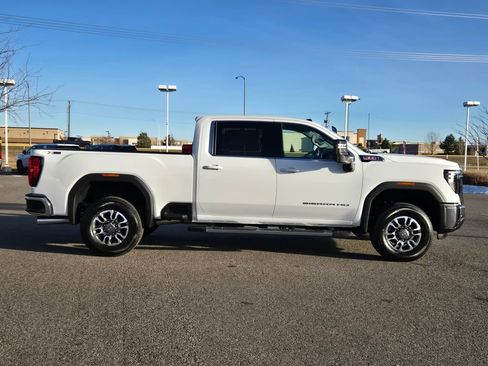 New 2025 GMC Sierra 2500 SLE w/ SLE Value Package; image 42