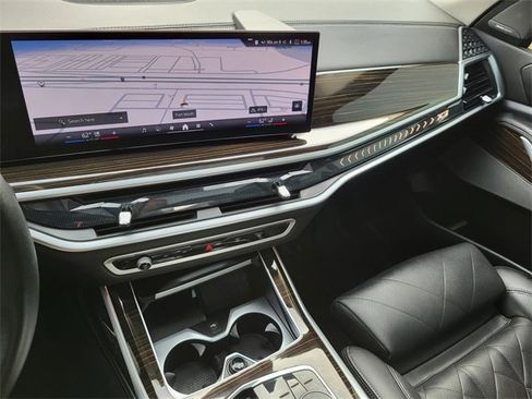 Used 2024 BMW X7 xDrive40i image 26