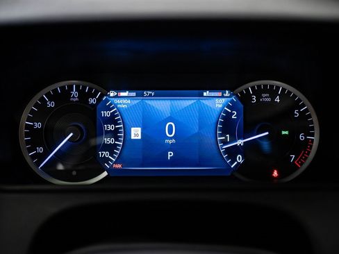 Used 2021 Land Rover Range Rover Velar R-Dynamic S image 32