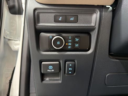 Used 2024 Ford Expedition Max Limited image 23