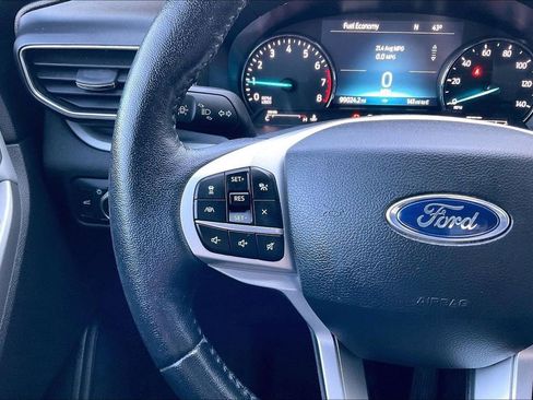 Used 2022 Ford Explorer XLT w/ Equipment Group 202A image 18