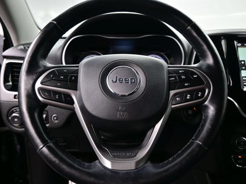 Used 2019 Jeep Cherokee Limited w/ Luxury Group AWD/4WD image 25