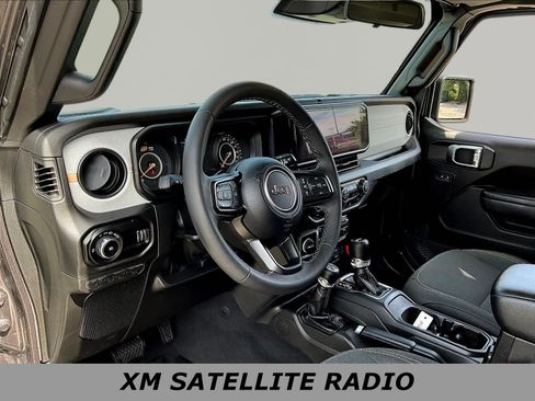 Used 2025 Jeep Wrangler Unlimited Sport AWD/4WD image 17