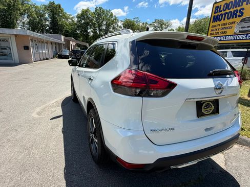 Used 2017 Nissan Rogue SL w/ SL Premium Package AWD/4WD image 6