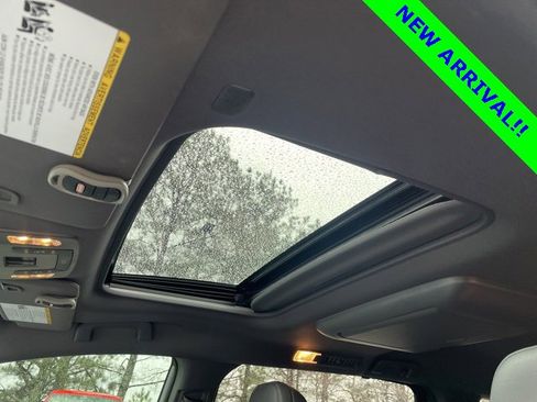 Used 2024 Toyota Sienna XSE image 11