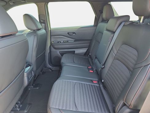 New 2026 Nissan Pathfinder Rock Creek AWD/4WD image 14