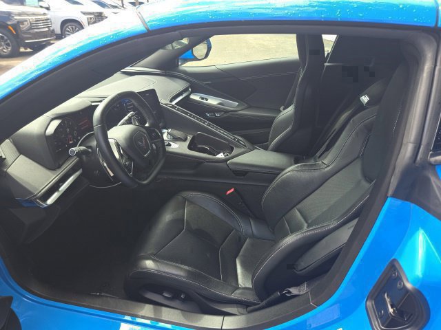 Used 2021 Chevrolet Corvette Stingray Coupe w/ Body-Color Dual Roof Package RWD image 10