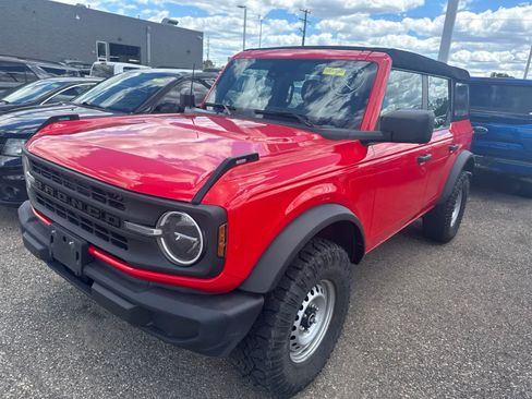 Used 2023 Ford Bronco 4-Door AWD/4WD image 29