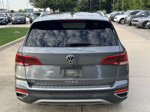 Certified 2023 Volkswagen Taos SE w/ Panoramic Sunroof Package FWD image 8