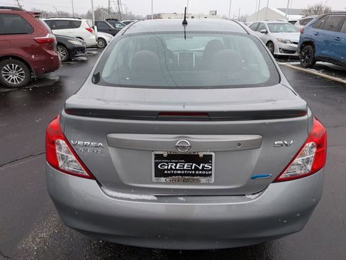 Used 2014 Nissan Versa SV image 6