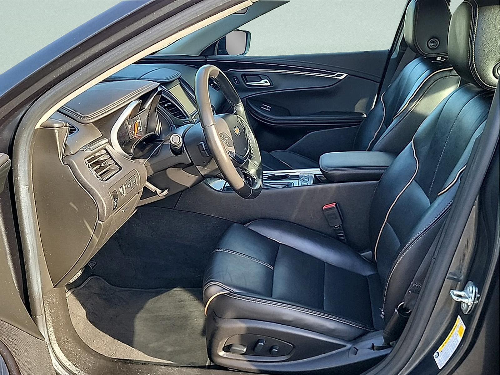 Used 2019 Chevrolet Impala Premier FWD image 13