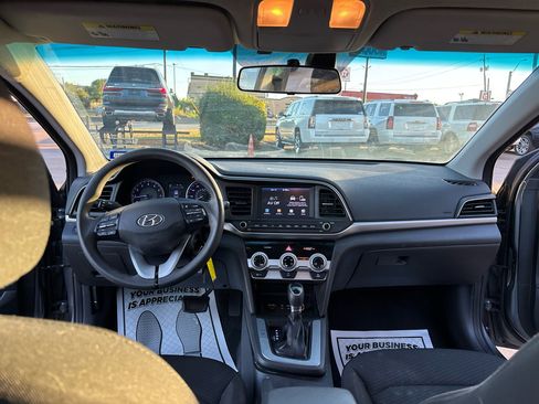 Used 2019 Hyundai Elantra SEL w/ Cargo Package image 32