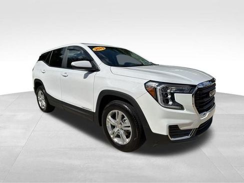 Used 2023 GMC Terrain SLE AWD/4WD image 3