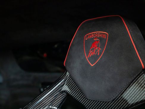 Used 2024 Lamborghini Huracan Sterrato AWD/4WD image 40
