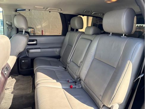 Used 2016 Toyota Sequoia Limited image 15