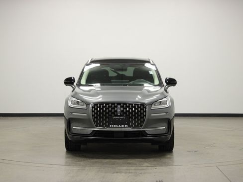 Used 2023 Lincoln Corsair Grand Touring image 3