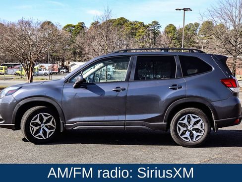 Used 2023 Subaru Forester Premium image 4