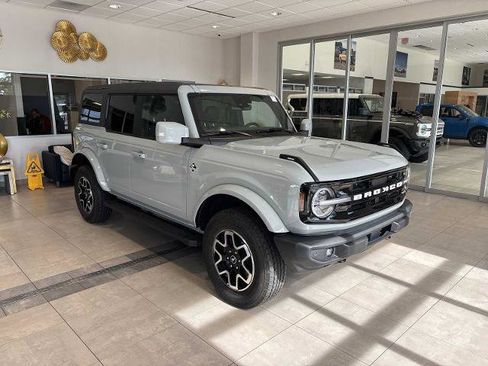 Certified 2023 Ford Bronco Outer Banks AWD/4WD image 1