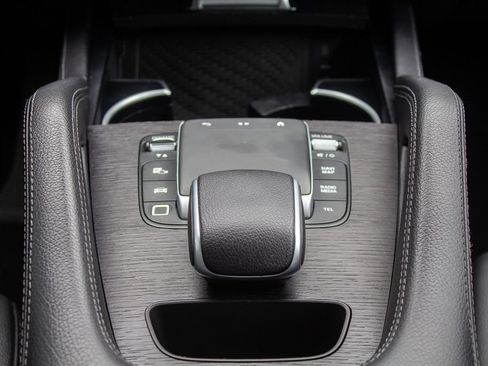 Used 2025 Mercedes-Benz GLE 350 4MATIC image 19