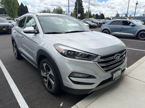 Used 2017 Hyundai Tucson Limited w/ Cargo Package AWD/4WD image 2