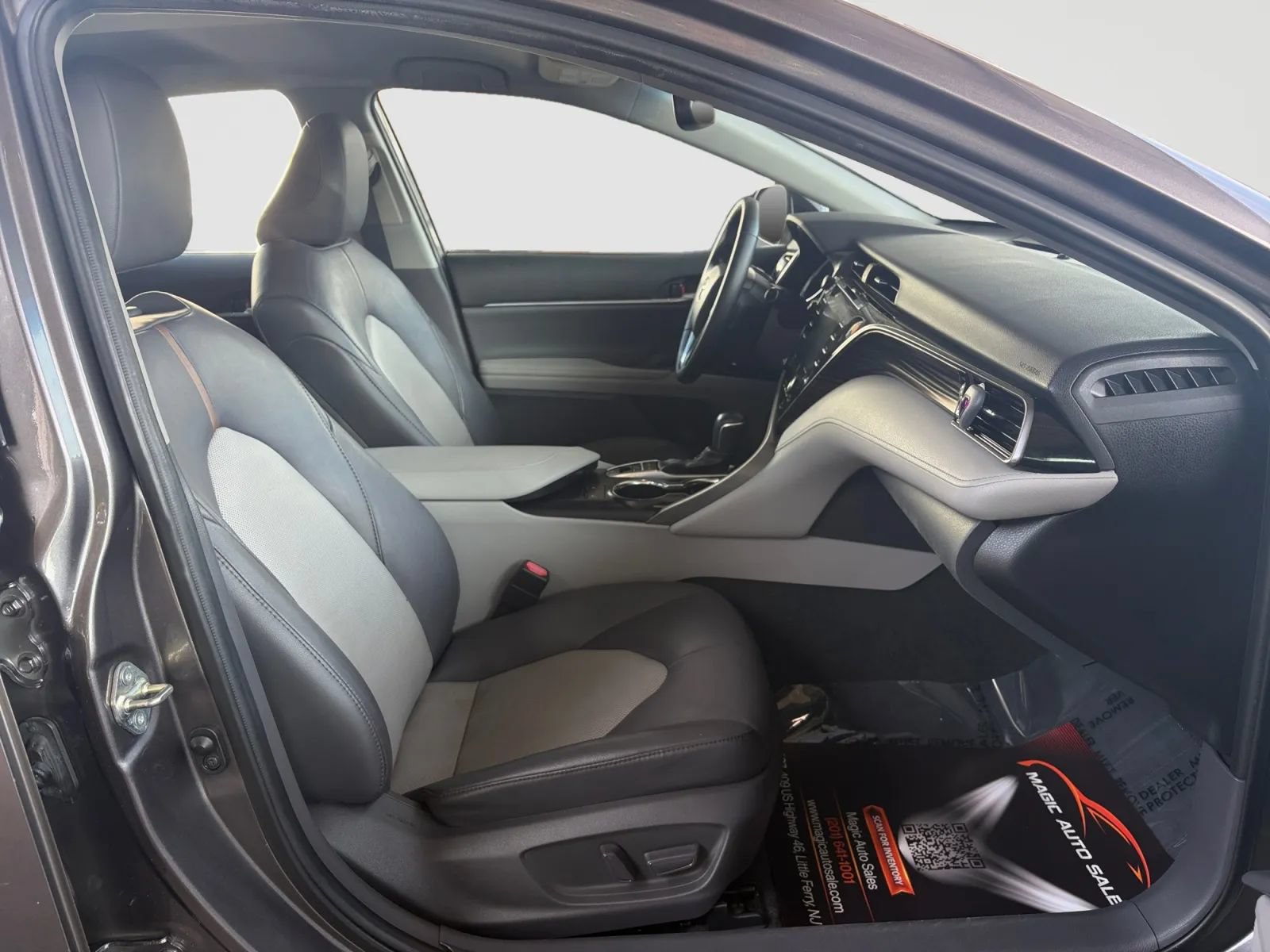 Used 2020 Toyota Camry XLE AWD/4WD image 20