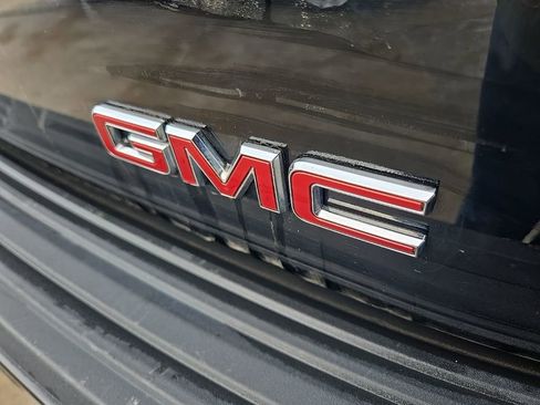 Used 2025 GMC Yukon Denali image 22