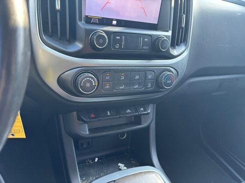 Used 2020 Chevrolet Colorado LT w/ LT Convenience Package RWD image 15