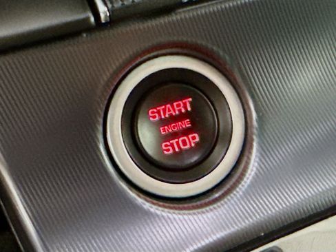 Used 2021 Jaguar F-TYPE R AWD/4WD image 21