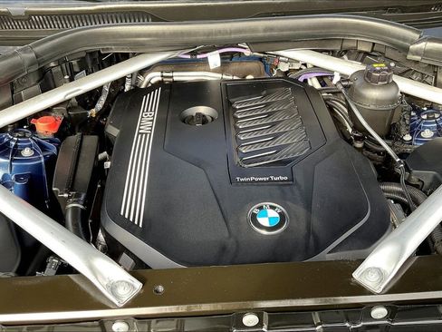 Used 2021 BMW X5 xDrive40i w/ Luxury Seating Package 2 image 10
