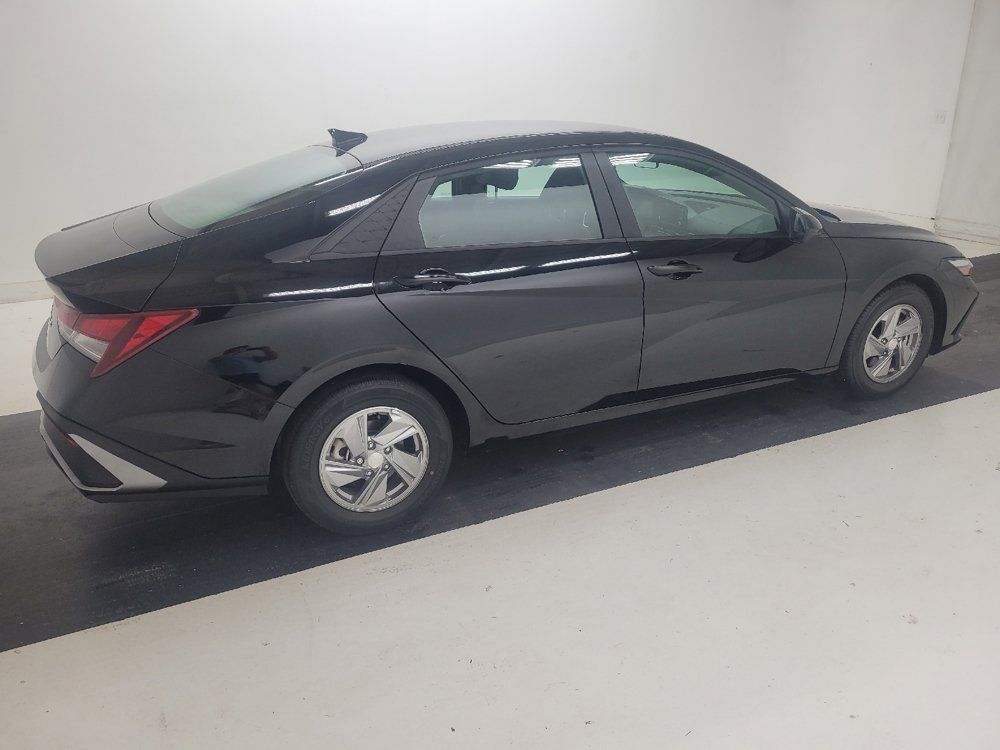 Used 2024 Hyundai Elantra SE FWD image 10