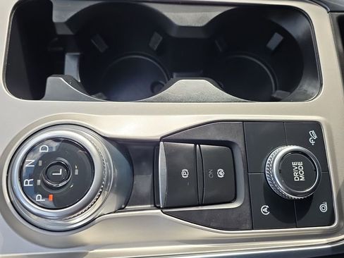 Used 2023 Ford Explorer XLT w/ Equipment Group 202A image 28