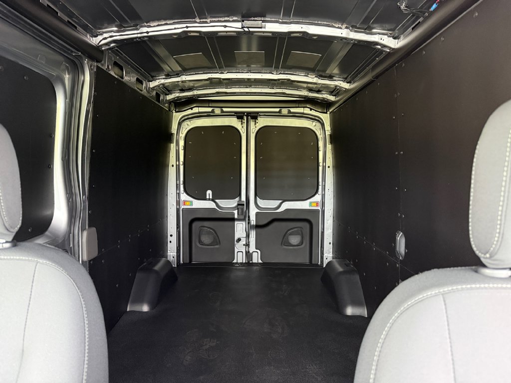New 2027 Ford Transit 250 148 Medium Roof w/ Load Area Protection Package RWD image 22