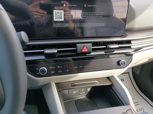 New 2026 Kia Sportage EX w/ EX Panoramic Sunroof Package image 24