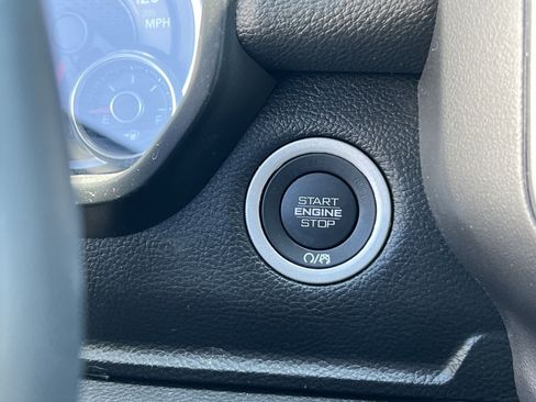 Used 2023 RAM 1500 Laramie AWD/4WD image 28