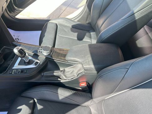 Used 2017 BMW 330e image 29