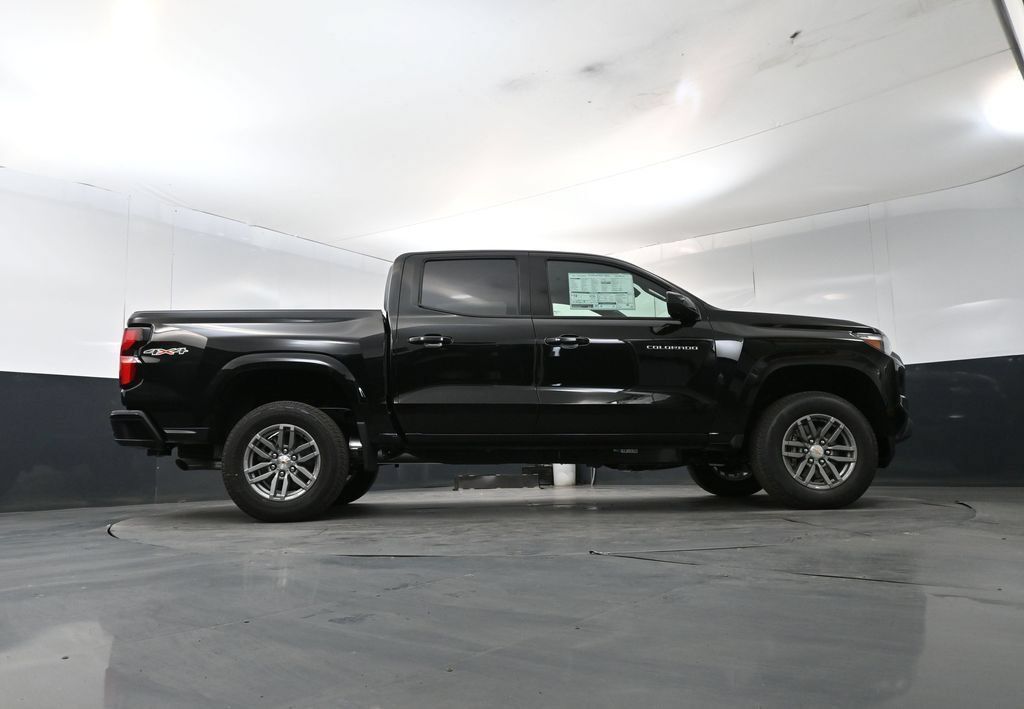 New 2026 Chevrolet Colorado LT w/ LT Convenience Package AWD/4WD image 17