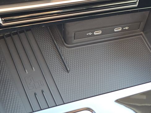 New 2026 Volkswagen Atlas SE image 25