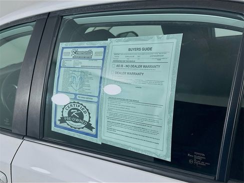 Used 2021 Toyota Corolla LE image 36