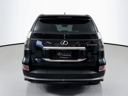 Used 2023 Lexus GX 460 Luxury w/ Sport Design Package AWD/4WD image 6