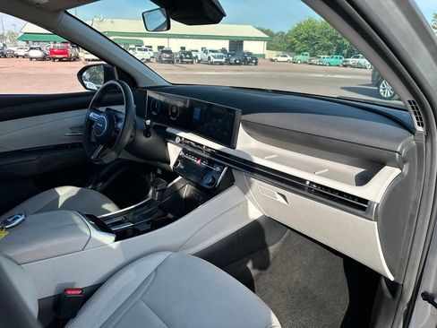 Used 2025 Hyundai Tucson SEL FWD image 31