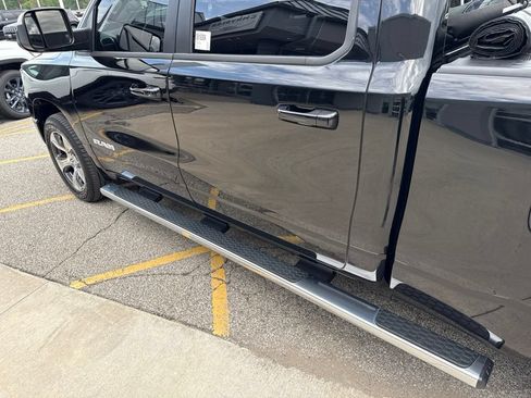 Used 2023 RAM 1500 Laramie AWD/4WD image 17