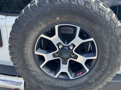 Used 2019 Jeep Wrangler Unlimited Rubicon w/ Advanced Safety Group AWD/4WD image 14