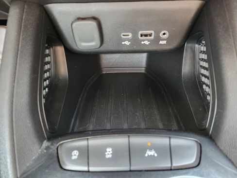 Used 2022 Chevrolet TrailBlazer LT w/ Convenience Package image 24