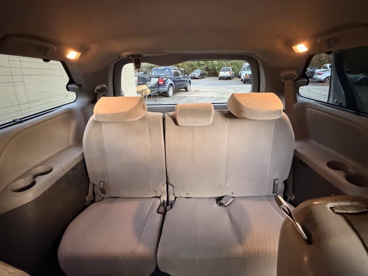 Used 2017 Toyota Sienna LE FWD image 19