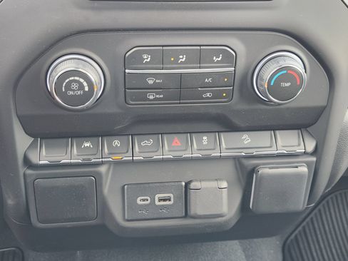 New 2026 Chevrolet Silverado 1500 Custom Trail Boss w/ LPO, Dark Essentials Package AWD/4WD image 20