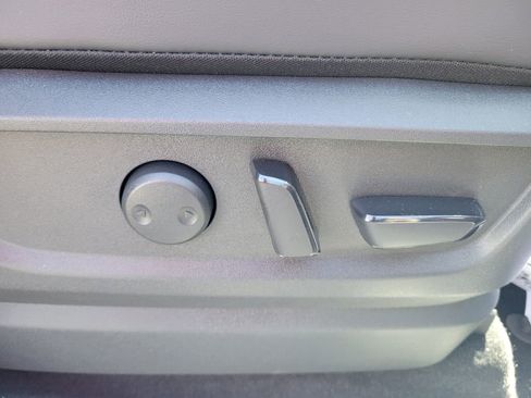 New 2025 Nissan Armada SL w/ Captain's Chari Seat Package image 43